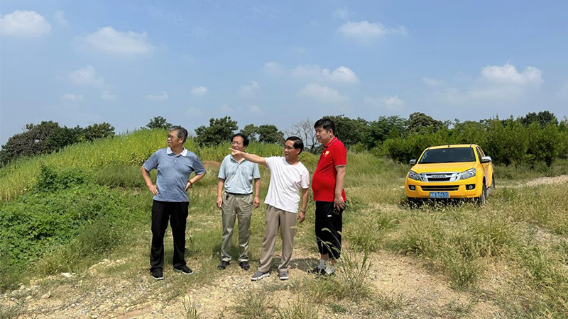 余敏輝一行蒞臨十里長山文化旅游產業(yè)園項目參觀考察